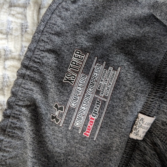 Under Armour Crop Leggings - Picture 2 of 3